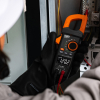 CL460S 400A AC/DC Auto-Ranging Smart Digital Clamp Meter Image 5